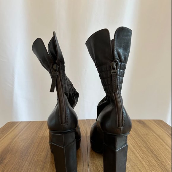 VINTAGE - FENDI Brown Booties 400$ - Picture 2 of 3